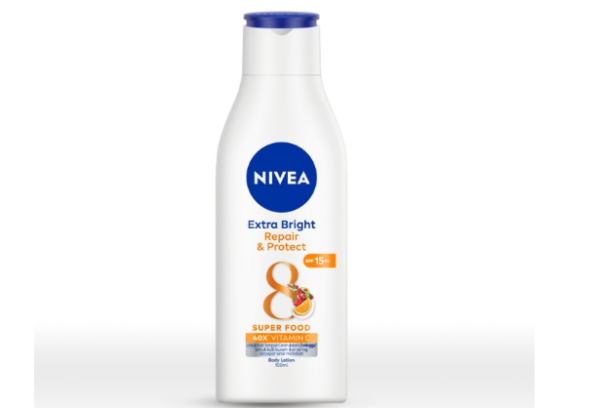 Foto adalah NIVEA Extra Bright Repair & Protect Lotion. Sumber: tokopedia.com