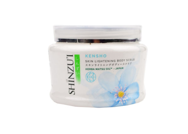 Shinzui Skin Lightening Body Scrub Kensho. Sumber : tokopedia.com