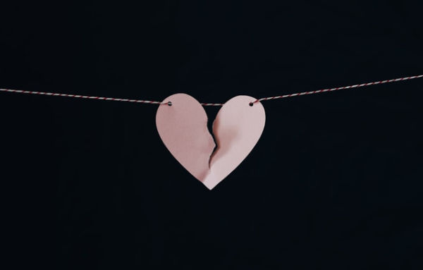 Ilustrasi Makna Lagu There's A Field   Sumber Unsplash/Kelly Sikkema