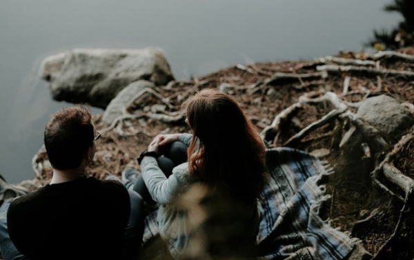 Ilustrasi Makna Lagu There's A Field   Sumber Unsplash/Priscilla Du Preez