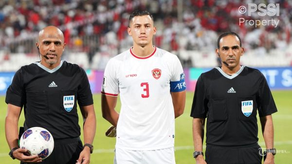 Kapten Timnas Indonesia, Jay Idzes sebelum pertandingan melawan Bahrain dalam laga Grup C putaran ketiga Kualifikasi Piala Dunia 2026 zona Asia di Stadion Nasional Bahrain, Kamis (10/10/2024). Pertandingan berakhir seri 2-2. TRIBUNNEWS/PSSI 