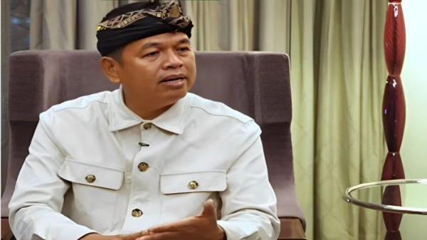 WAWANCARA DEDI MULYADI. Dedi Mulyadi Bicara soal premanisme di Jawa Barat, terutama pungli di tempat wisata, Senin (24/2/2025). <div class=