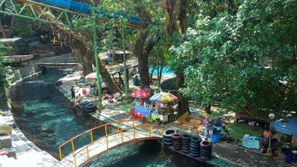 WISATA UMBUL KLATEN - Suasana asri Umbul Cokro