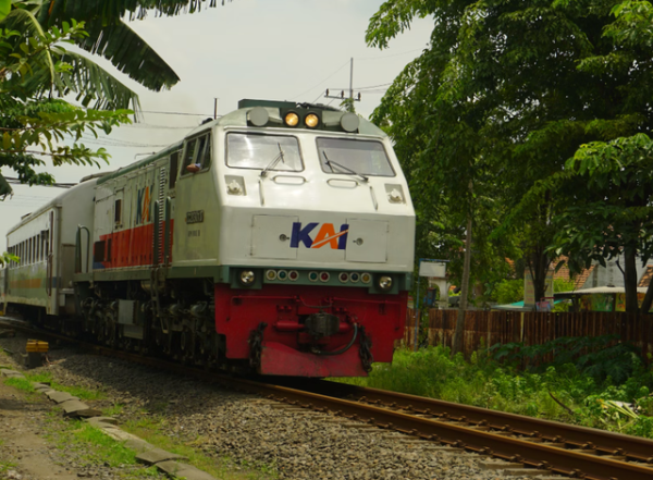 3 kereta ekonomi jakarta jogja. <div class=