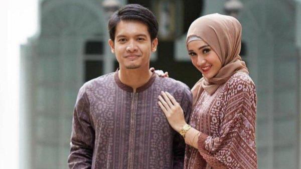 Dhini Aminarti dan Dimas Seto