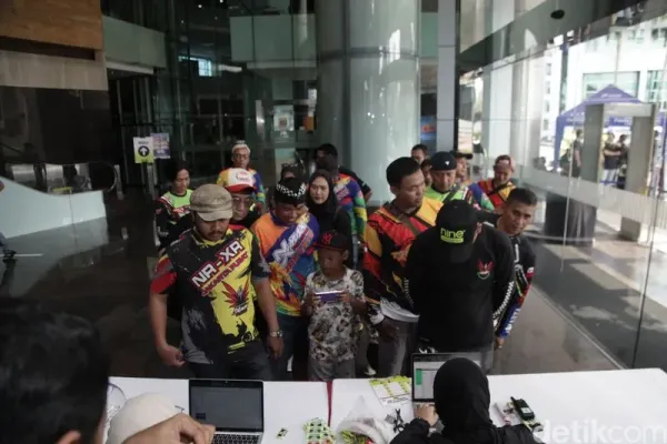 Nobar MotoGP 2025 di Menara Bank Mega, Jakarta, Minggu (2/3/2025)