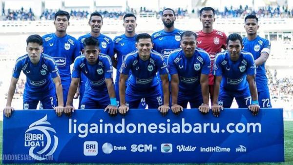 Pemain PSIS Semarang saat berfoto sebelum pertandingan BRI Liga 1.
