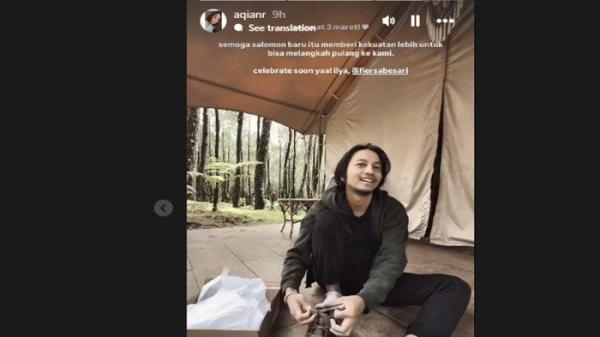 MOMEN FIERSA BESARI SAAT TERIMA KADO SEPATU - Istri Fiersa Besari, Siti Aqia membagikan momen ulang tahun sang suami ditengah tragedi di puncak Carstensz, Papua Tengah. Berharap suami diberi kekuatan  untuk bisa melangkah pulang ke kelaurganya.