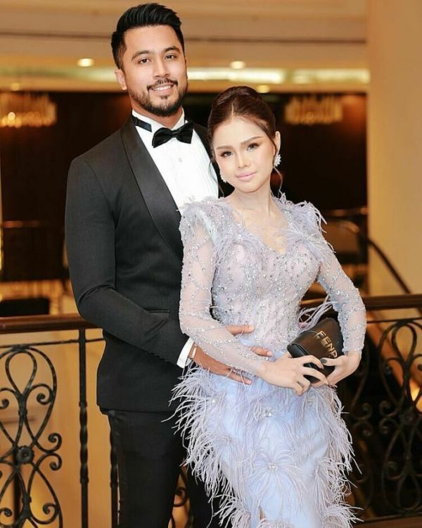 Malaysian singer-actress Bella Astillah and her husband, Singaporean actor Aliff Aziz. Photo from Astillahs Instagram