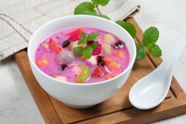 Es buah or sop buah-is an Indonesian iced fruit cocktail dessert. <div class=