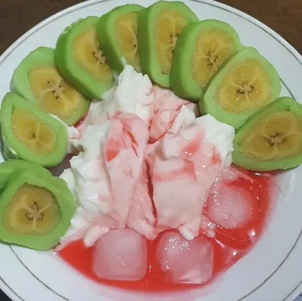 Manis Legit! 20 Es Pisang Ijo Rp 10.000-an Buat Buka Puasa