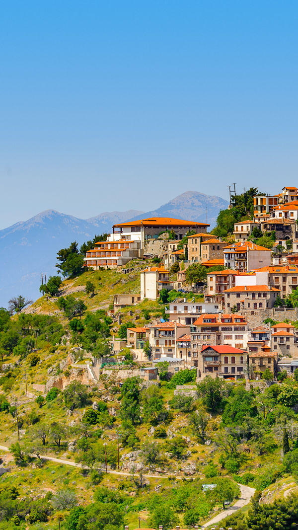 Arachova: A Scenic Greek!