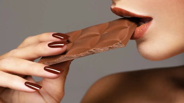 dark chocolate for skin