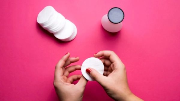 DIY Hacks To Remove Nail Polish Without Remover 1741077351277