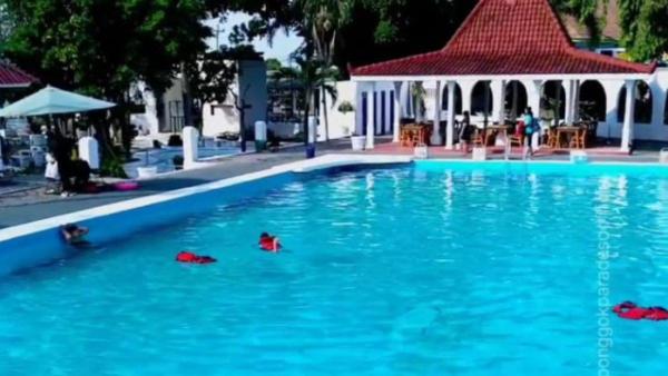 OBYEK WISATA KLATEN: Salah satu kolam renang di Ponggok Paradeso Pool and Resto, sebuah destinasi wisata di Klaten