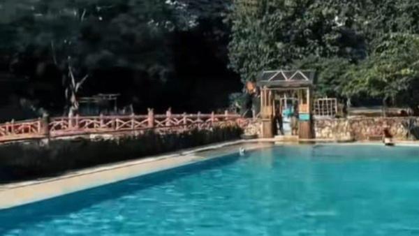 OBYEK WISATA KLATEN: Salah satu daya tarik di Wisata Kalimosodo, Klaten, yaitu kolam renang dengan air jernih yang dikelilingi oleh alam asri