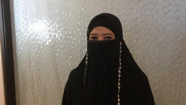 KABAR PEGGY MELATI SUKMA - Peggy Melati Sukma sibuk dengan aktivitas dakwah serta mengelola usaha peternakan.