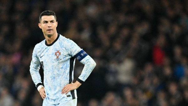 Pemain depan Portugal bernomor punggung 07 Cristiano Ronaldo bereaksi selama pertandingan sepak bola Liga Bangsa-Bangsa UEFA, Liga A Grup A1 antara Skotlandia dan Portugal di Stadion Hampden Park di Glasgow, pada tanggal 15 Oktober 2024.