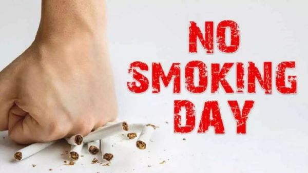 1532043 smoking day