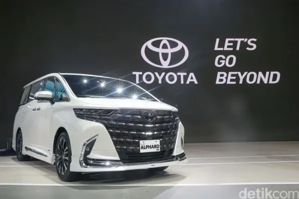 Alphard Generasi Terbaru Tampil di GIIAS 2023