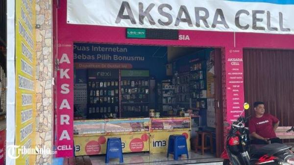 PERCOBAAN PERAMPOKAN : Sebuah konter handphone di Desa Kayen, Kecamatan/Kabupaten Sukoharjo, menjadi sasaran pelaku pada Kamis (14/3/2025) malam. Pelaku diduga beraksi saat situasi di sekitar konter sedang sepi dan korban dalam kondisi lengah.