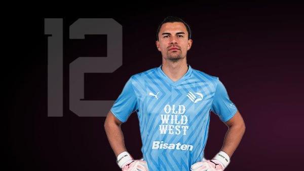 KIPER NATURALISASI - Kiper Serie B Palermo, Emil Audero yang bakal dinaturalisasi Timnas Indonesia. Emil Audero bakal jadi pesaing Marten Paes di lini kiper Timnas Indonesia.