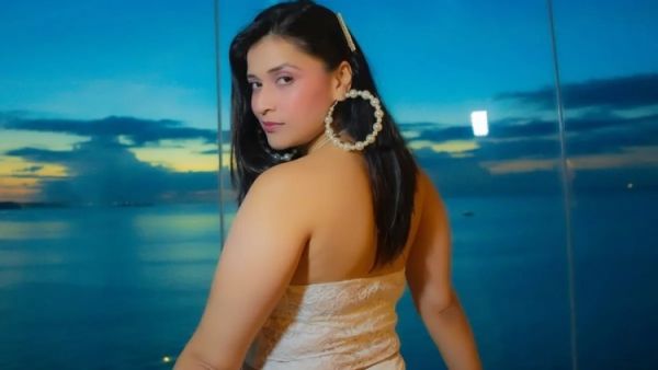 Mannara Chopra 1742790039719