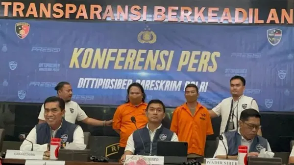 Rilis kasus kasus penyalahgunaan frekuensi radio untuk menyebarkan SMS penipuan dengan metode fake base transceiver station (BTS). (Ondang/detikcom)