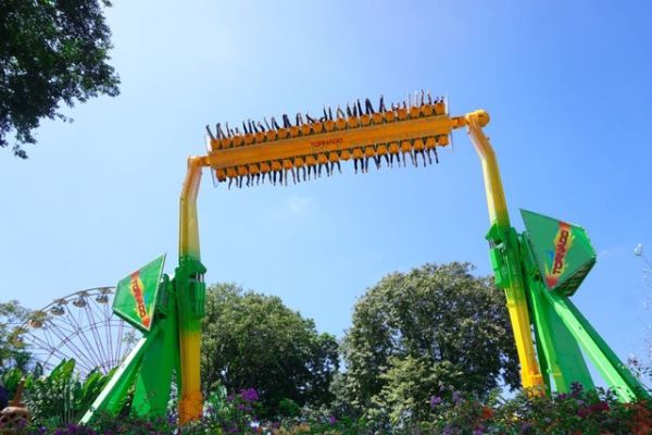 Wahana tornado Dufan. Foto: Shutterstock