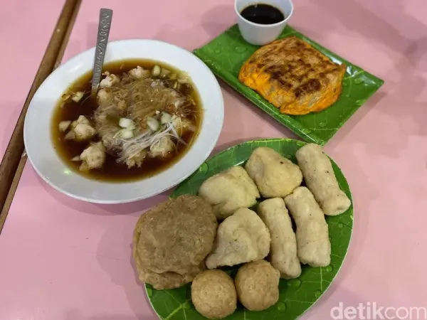 Pempek Saga Sudi Mampir yang legendaris sejak 1961 di Palembang