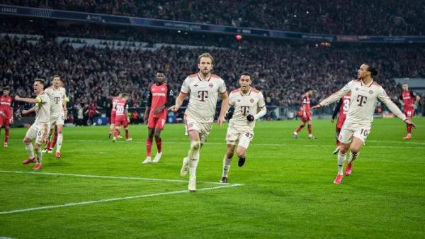 Selebrasi Harry Kane bersama rekan setimnya Bayern Munchen saat cetak gol ke gawang Bayer Leverkusen pada leg pertama 16 besar Liga Champions di Allianz Arena, Munchen, Jerman, Kamis (6/3/2025) dini hari WIB.