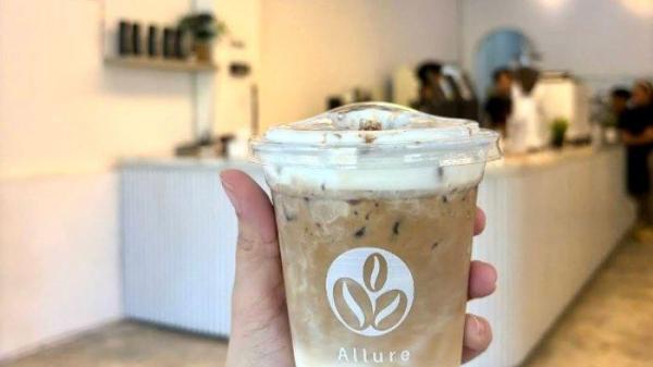 CAFE - Allure Coffee di Tanjung Batu, Kecamatan Wanea, Kota Manado, Sulawesi Utara.9