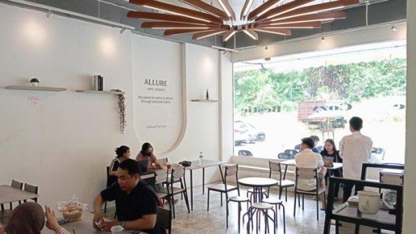 CAFE - Allure Coffee di Tanjung Batu, Kecamatan Wanea, Kota Manado, Sulawesi Utara.7