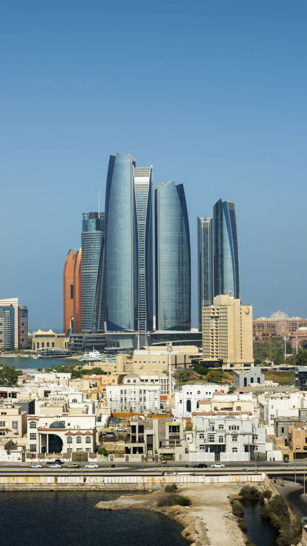 Abu Dhabi: Magic Awaits!