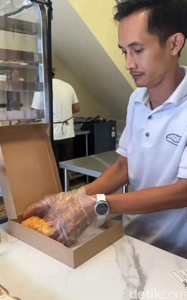 Nikoya Bakes Long John