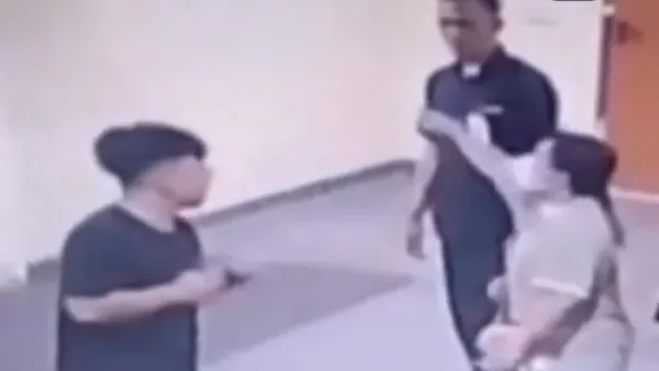 Satpam di RS Mitra Keluarga Bekasi dianiaya pihak keluarga pasien hingga mengalami kejang dan muntah darah. <div class=