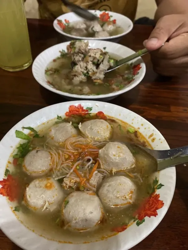 10 Rekomendasi Bakso Enak di Solo, Ada yang Sejak Tahun 1950an!