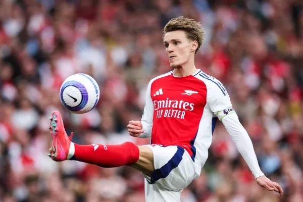 Arsenal's Norwegian midfielder #08 Martin Odegaard