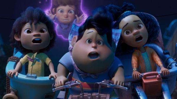 FILM ANIMASI INDONESIA - Cuplikan adegan dalam film animasi Jumbo yang tayang di momen lebaran tahun ini dan sukses menembus 1 juta penonton, membuat film tersebut jadi film animasi Indonesia terlaris sepanjang masa.