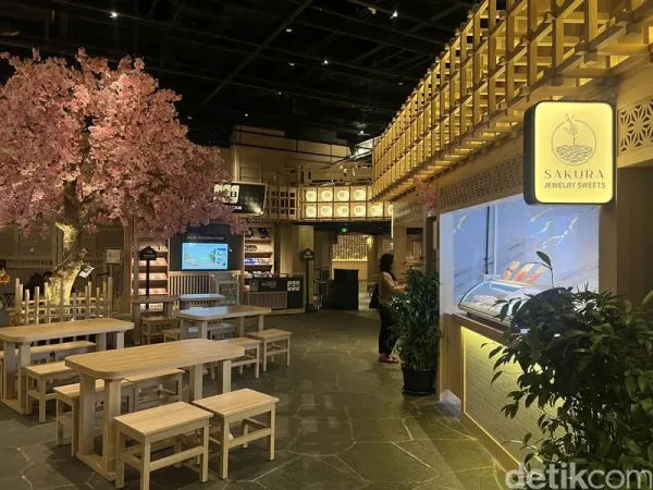 Bisa Cicip Ramen hingga Cheesecake di Food Court Jepang Baru di Jakarta!