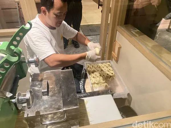 Bisa Cicip Ramen hingga Cheesecake di Food Court Jepang Baru di Jakarta!