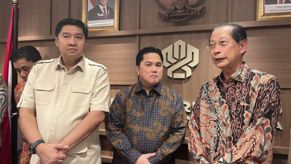 Pertemuan Menteri PKP Maruarar Sirait dengan Menteri BUMN Erick Thohir, Komisaris BCA Jahja Setiaatmadja, Komisioner BP Tapera, dan Asosiasi Pengembang, Selasa (22/4/2025). <div class=
