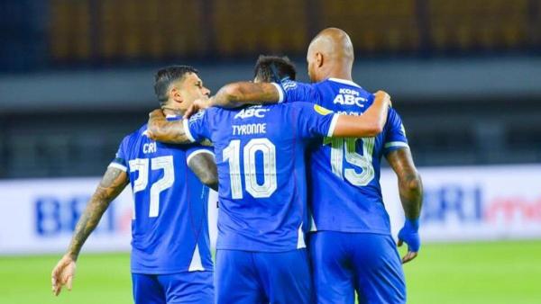 RUMOR TRANSFER PERSIB BANDUNG - Tiga pemain asing Persib Bandung, Ciro Alves, Tyronne del Pino dan David da Silva. Ada 1 pemain Persib Bandung lainnya yang kans susul Ciro Alves ke Malut United.