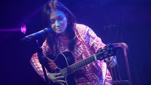 Penampilan Niki Zefanya. Foto: Jamal Ramadhan/kumparan