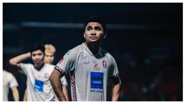PROFIL - Potret Asnawi Mangkualam saat bersama Port FC pada Senin (10/3/2025). Terbaru Inilah profil Asnawi Mangkualam yang jadi wakil Indonesia di ASEAN All-Stars dan berpotensi reuni dengan Alejandro Garnacho.