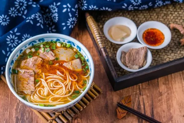 Beragam Pilihan Makanan di Sekitar Kompleks Apartemen