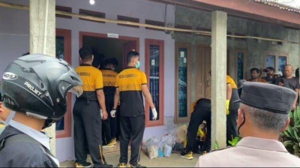 PENEMUAN MAYAT - Penemuan mayat ibu dan anak di rumah kontrakan di Kelurahan Kesambe Baru Kecamatan Curup Timur pada Jumat (2/5/2025). <div class=