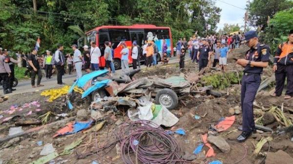 KECELAKAAN MAUT DI PURWOREJO - Kondisi kendaraan usai kecelakaan di Jalan Provinsi Magelang–Purworejo, Rabu (7/5/2025)