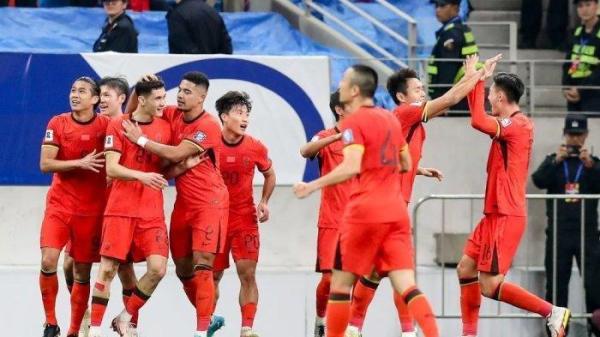 Selebrasi pemain Timnas China seusai mencetak gol ke gawang Timnas Indonesia, Selasa (15/10/2024).  