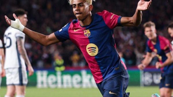 SELEBRASI -Penyerang Barcelona, Lamine Yamal selebrasi usai cetak gol ke gawang Inter Milan di semifinal Liga Champions 2024-2025, Kamis (1/5/2025). Lamine Yamal permalukan Lionel Messi, karena dia bisa jebol gawang Inter.